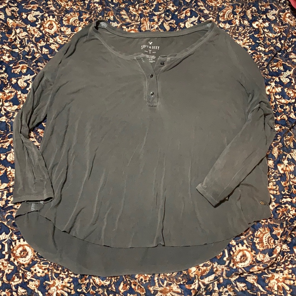 American Eagle tee